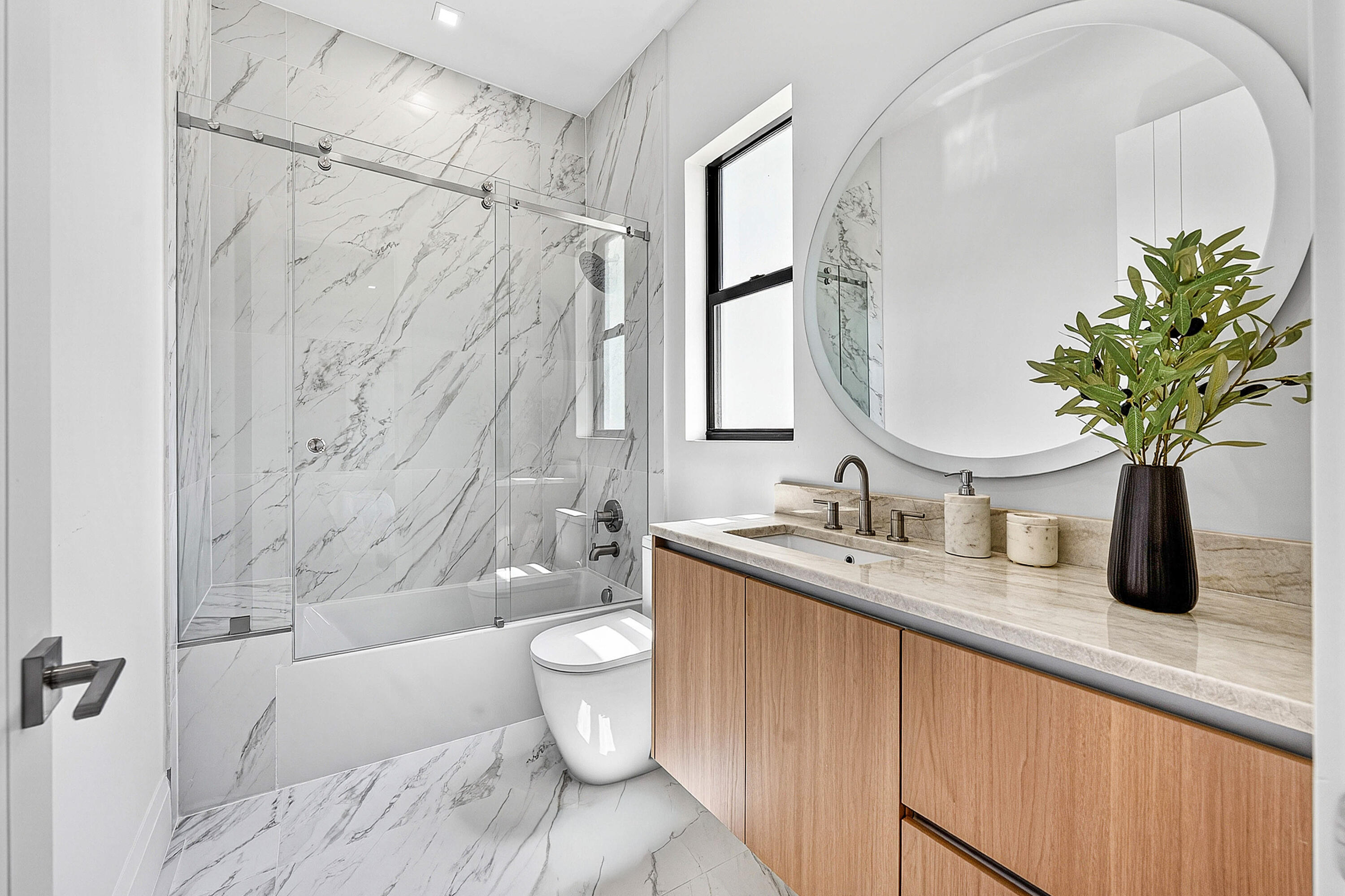 LAKE ESTATES - Residential