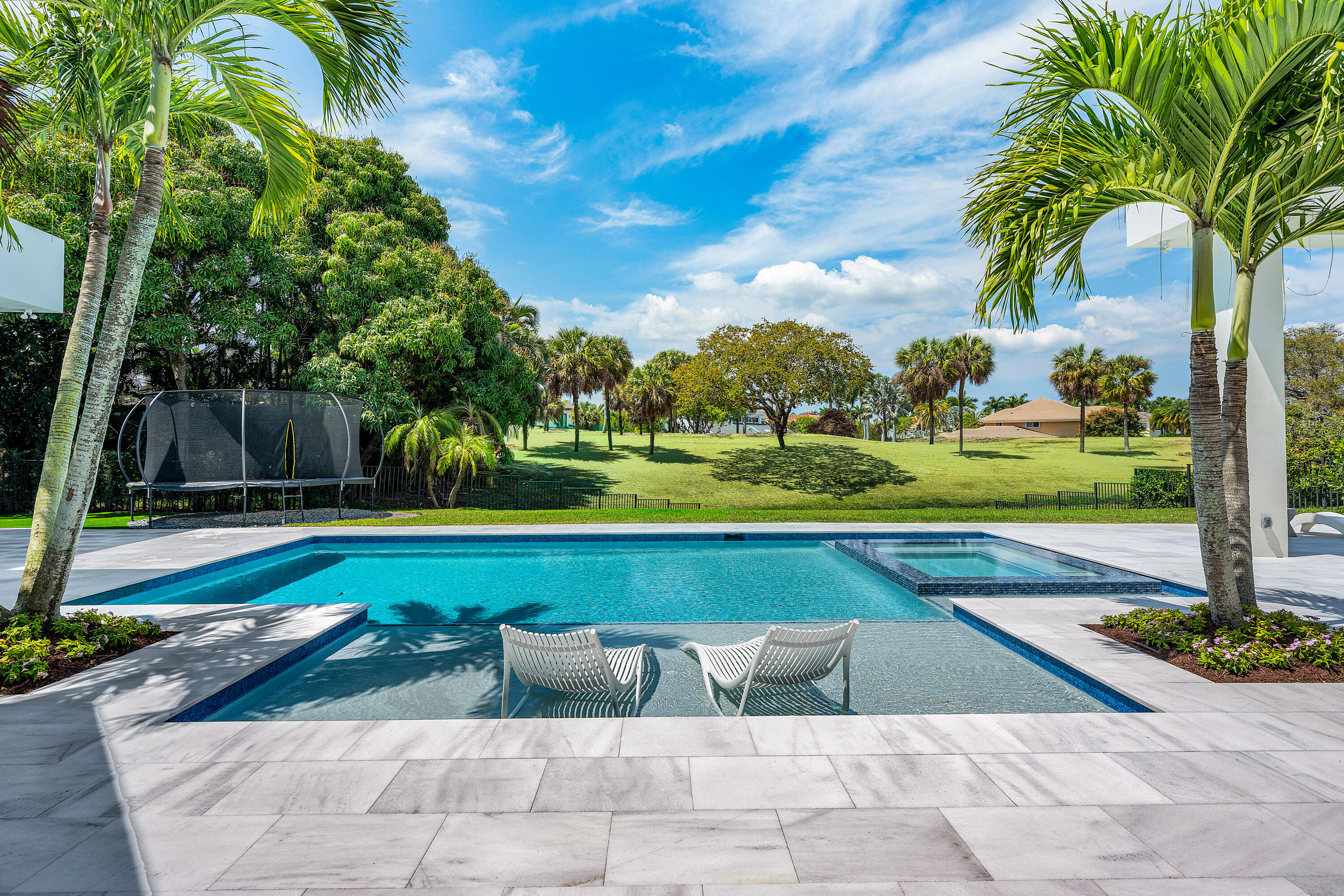 LAKE ESTATES - Residential