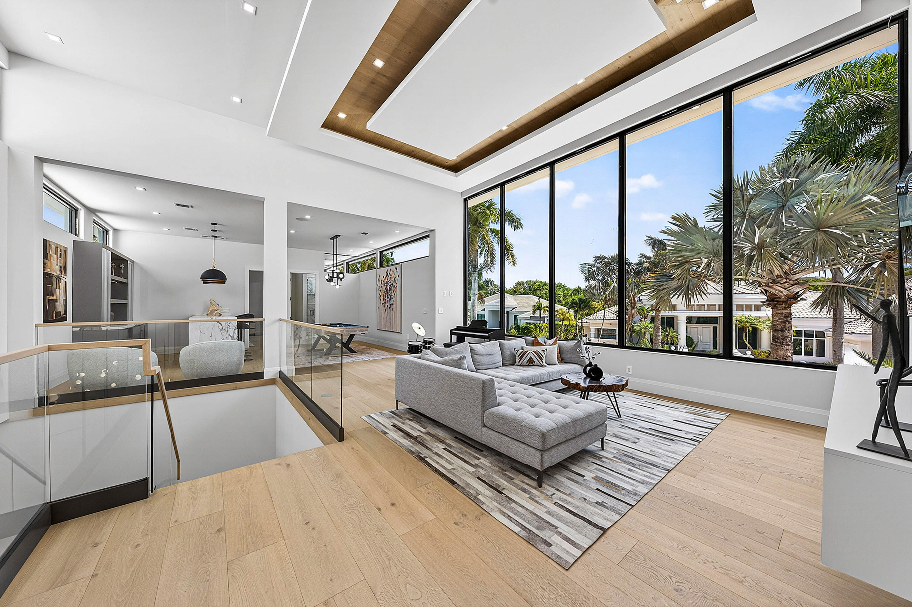 LAKE ESTATES - Residential