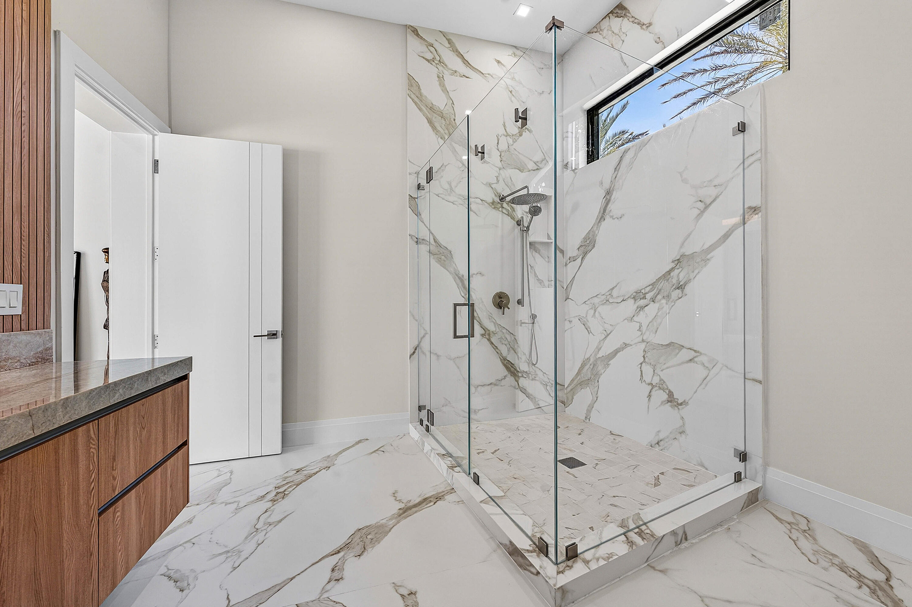 LAKE ESTATES - Residential