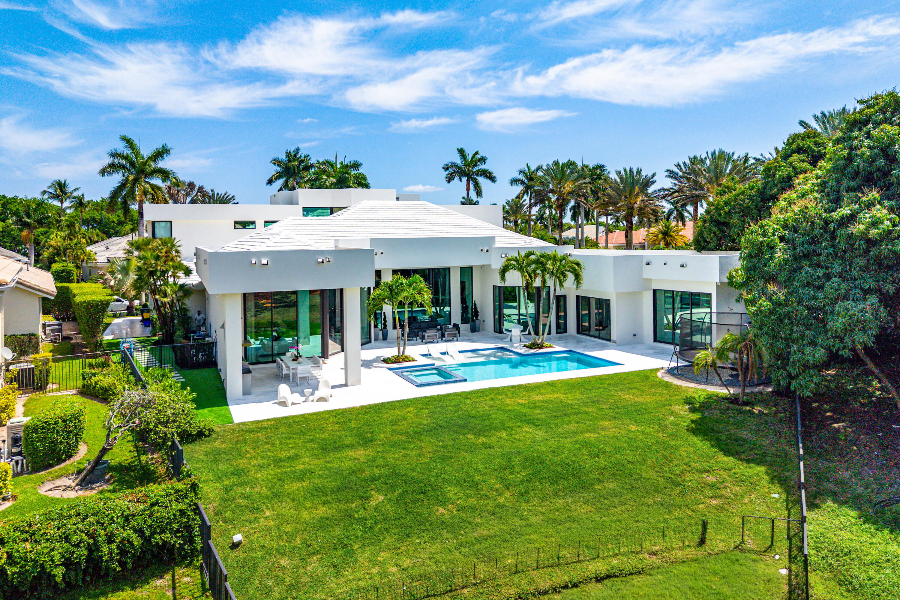 LAKE ESTATES - Residential