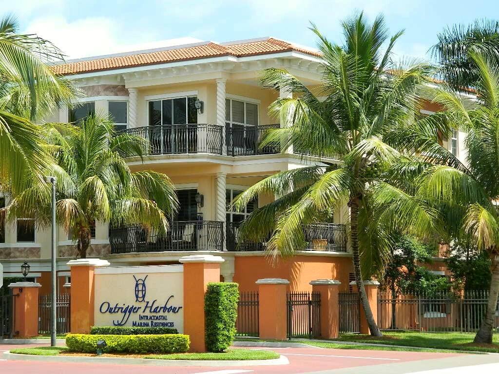 1405 NE Indian River Drive 22