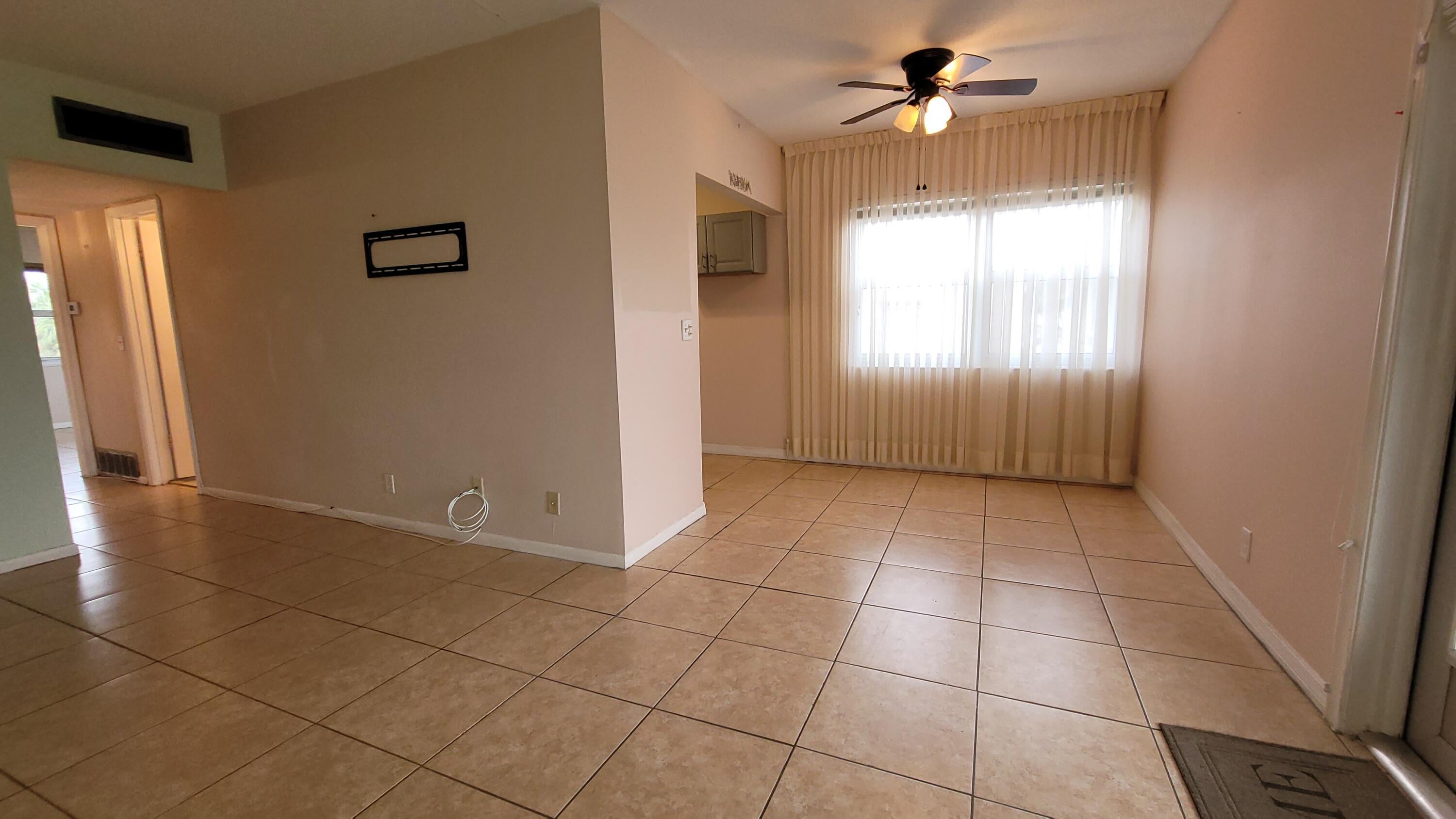 View photos, virtual tours, details... 208 EASTHAMPTON I