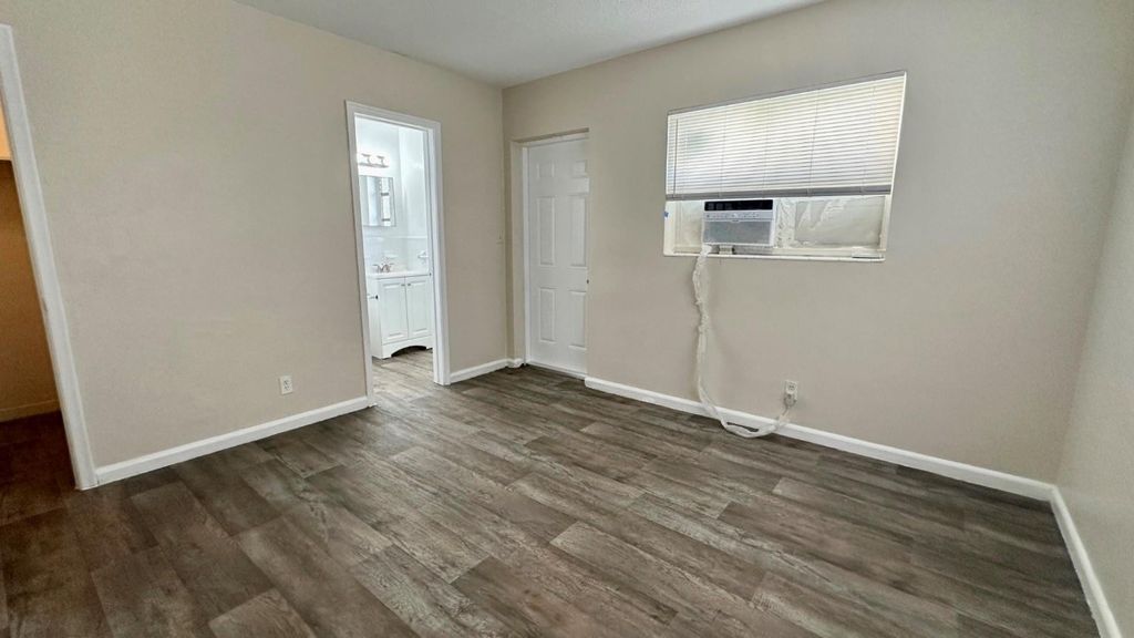 Photo of 719 SE 16th Street #1, Fort Lauderdale, FL 33316 (MLS # F10508043)