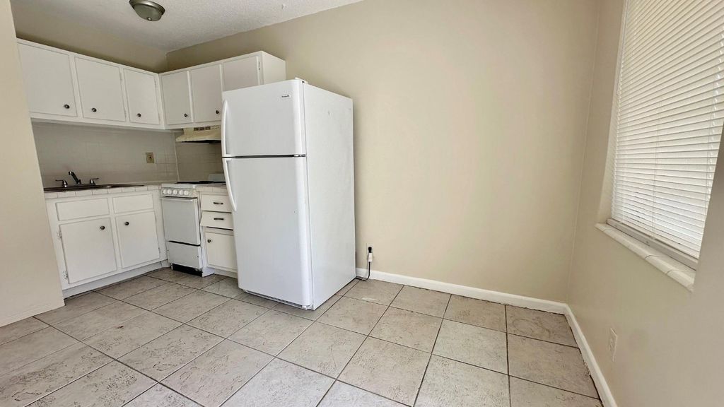 Photo of 719 SE 16th Street #1, Fort Lauderdale, FL 33316 (MLS # F10508043)