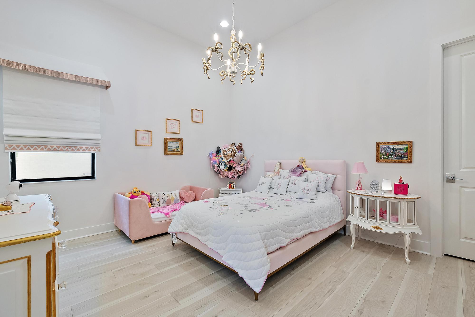 ARTISTRY - Residential