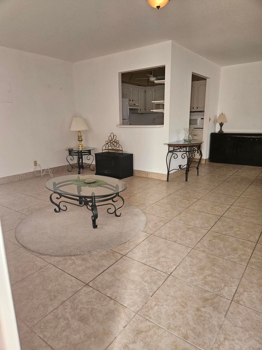Photo of 39 Valencia, Delray Beach, FL 33446 (MLS # B26010381)