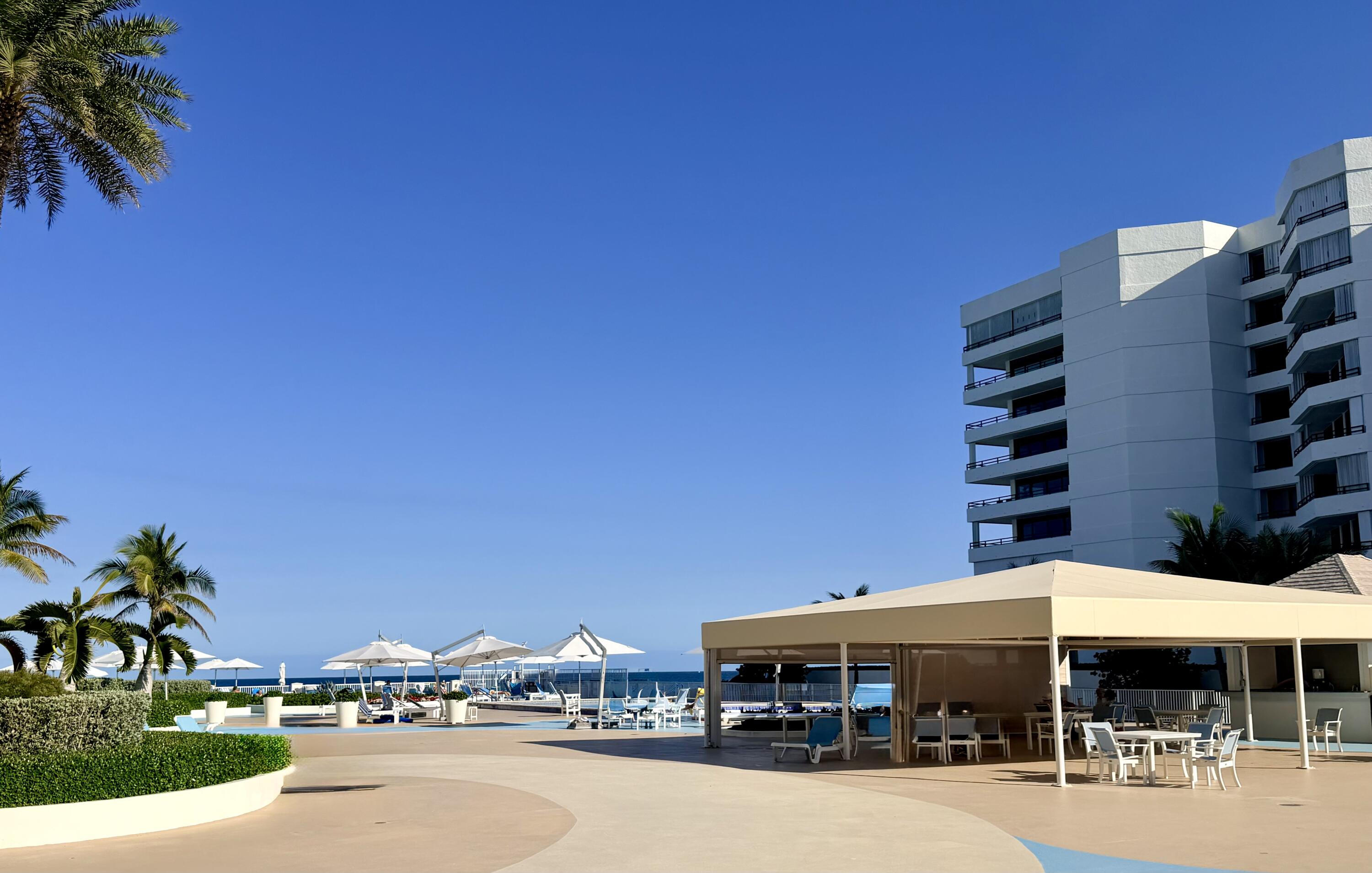 BARCLAY CONDO - Residential