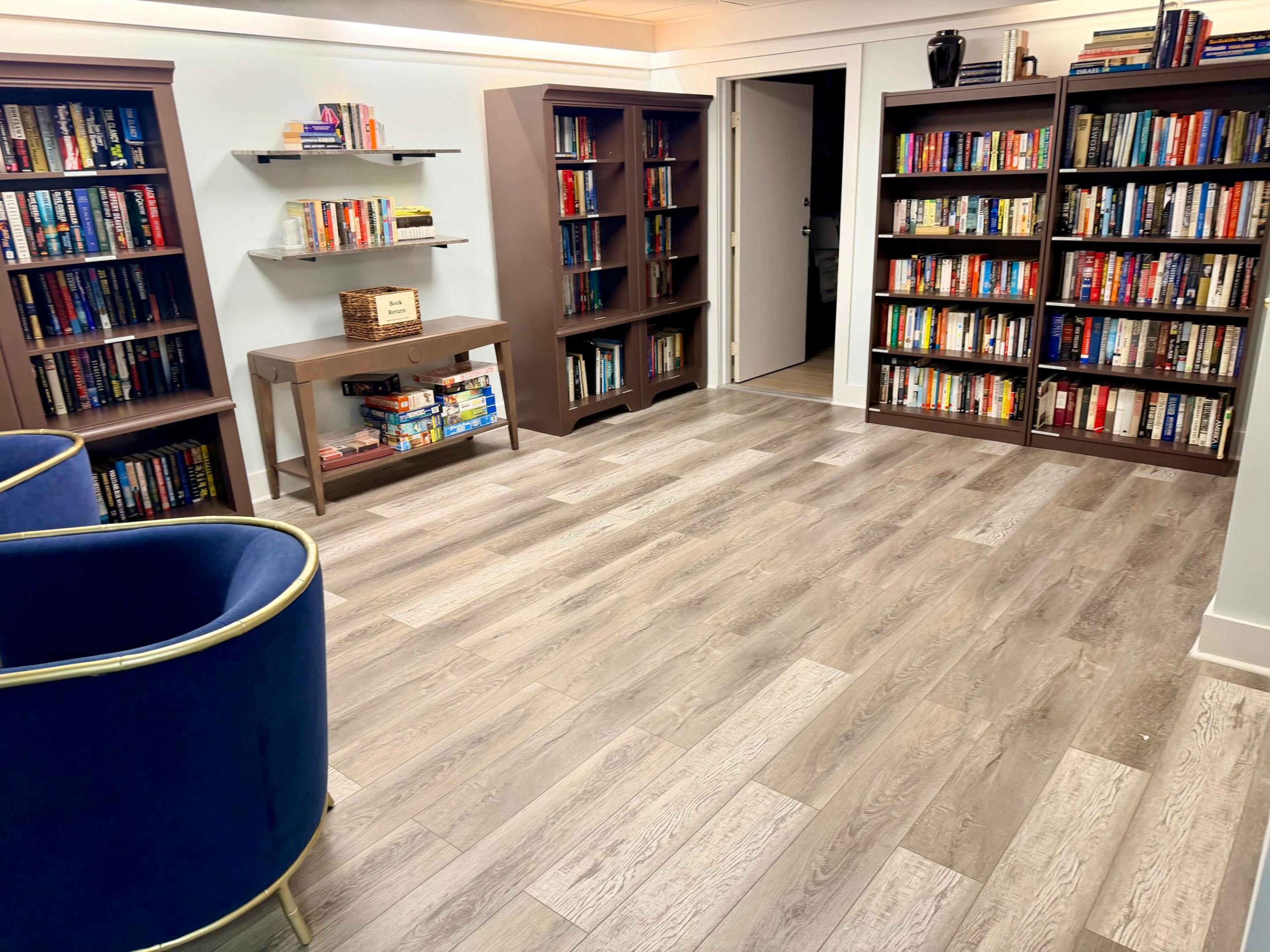 BARCLAY CONDO - Residential