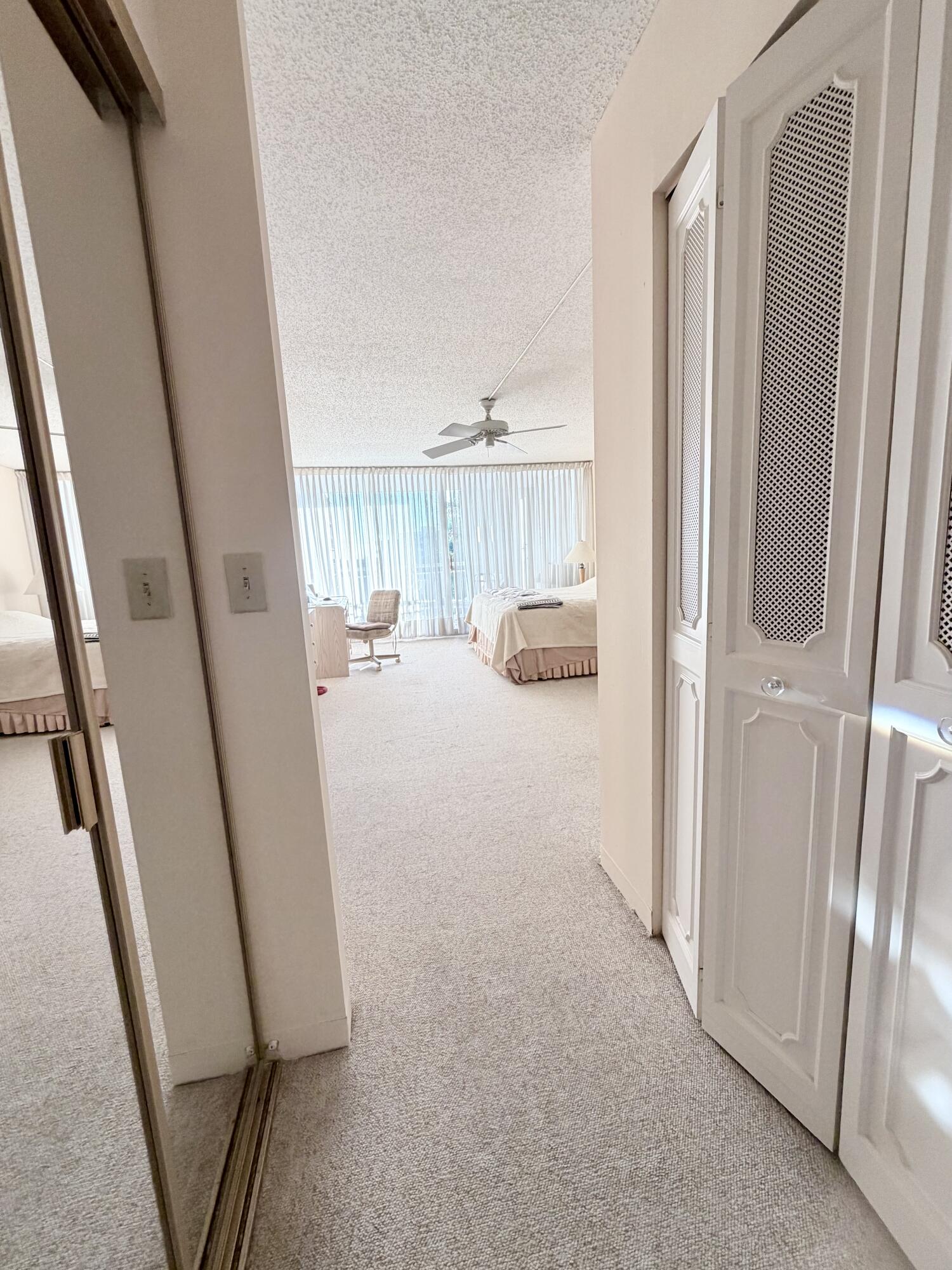 BARCLAY CONDO - Residential