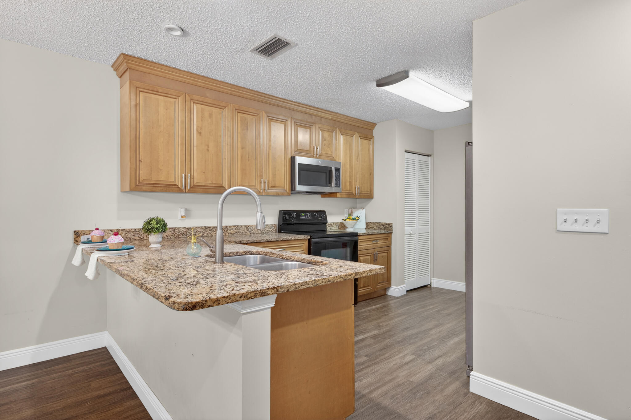 Tarpon Bay Villas - Residential