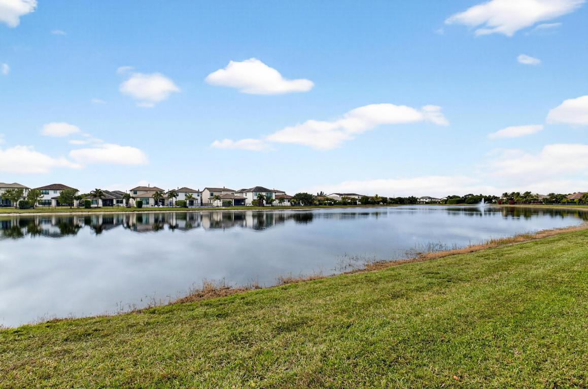 PALM MEADOWS ESTATES - Residential