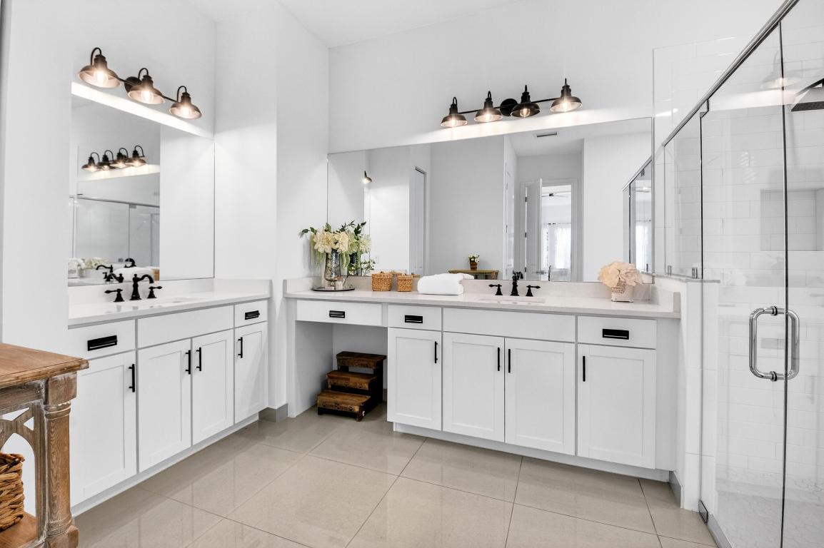 PALM MEADOWS ESTATES - Residential