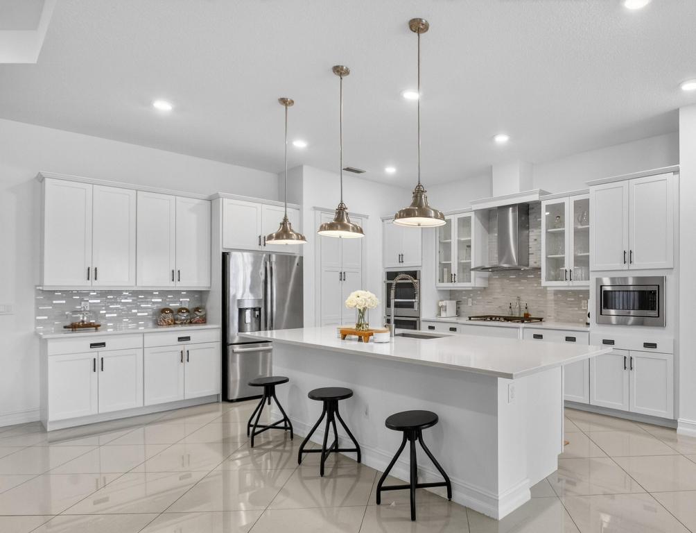 PALM MEADOWS ESTATES - Residential