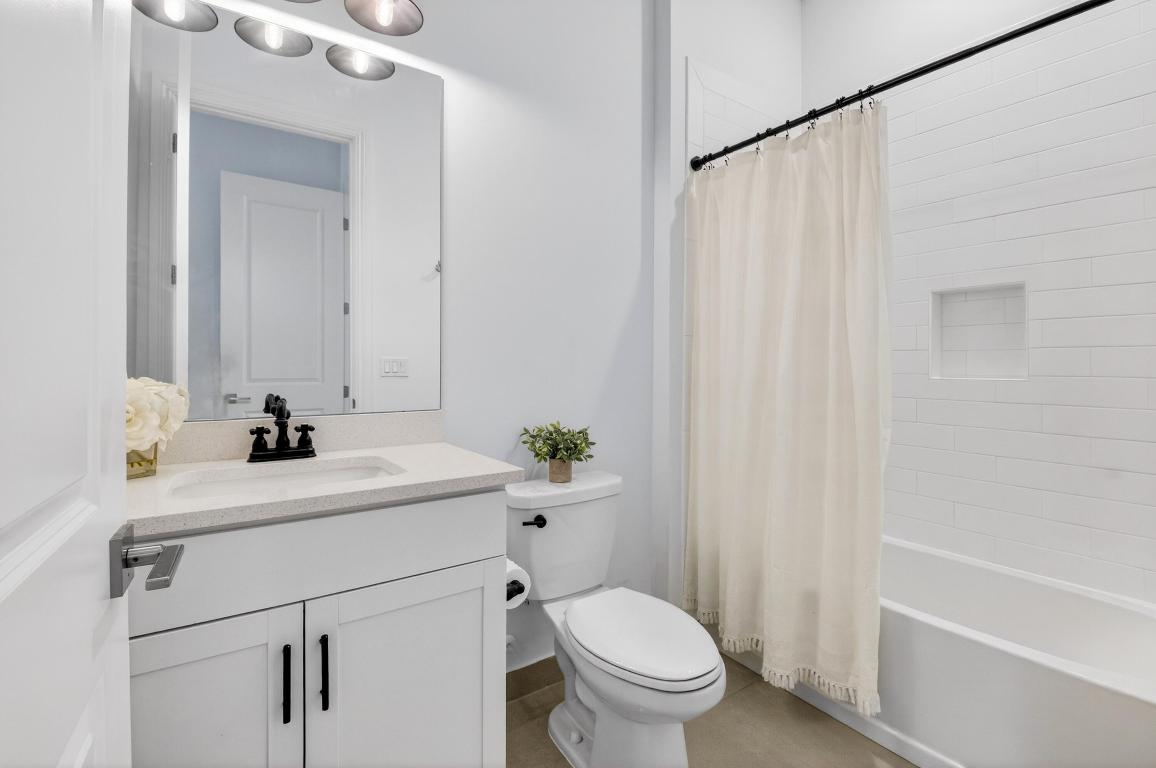 PALM MEADOWS ESTATES - Residential