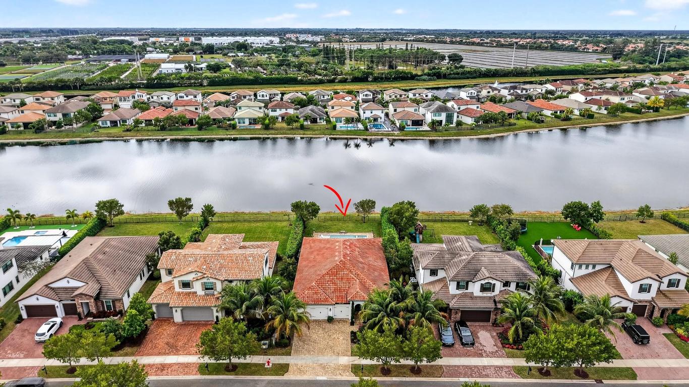PALM MEADOWS ESTATES - Residential