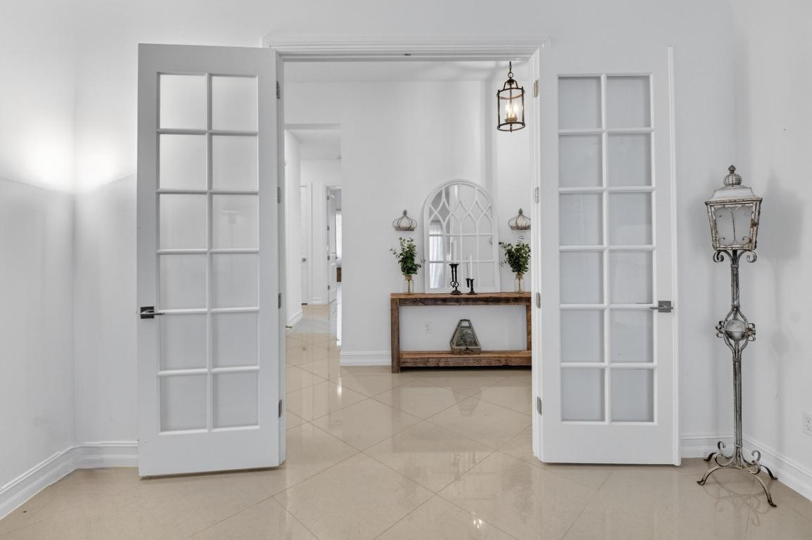 PALM MEADOWS ESTATES - Residential