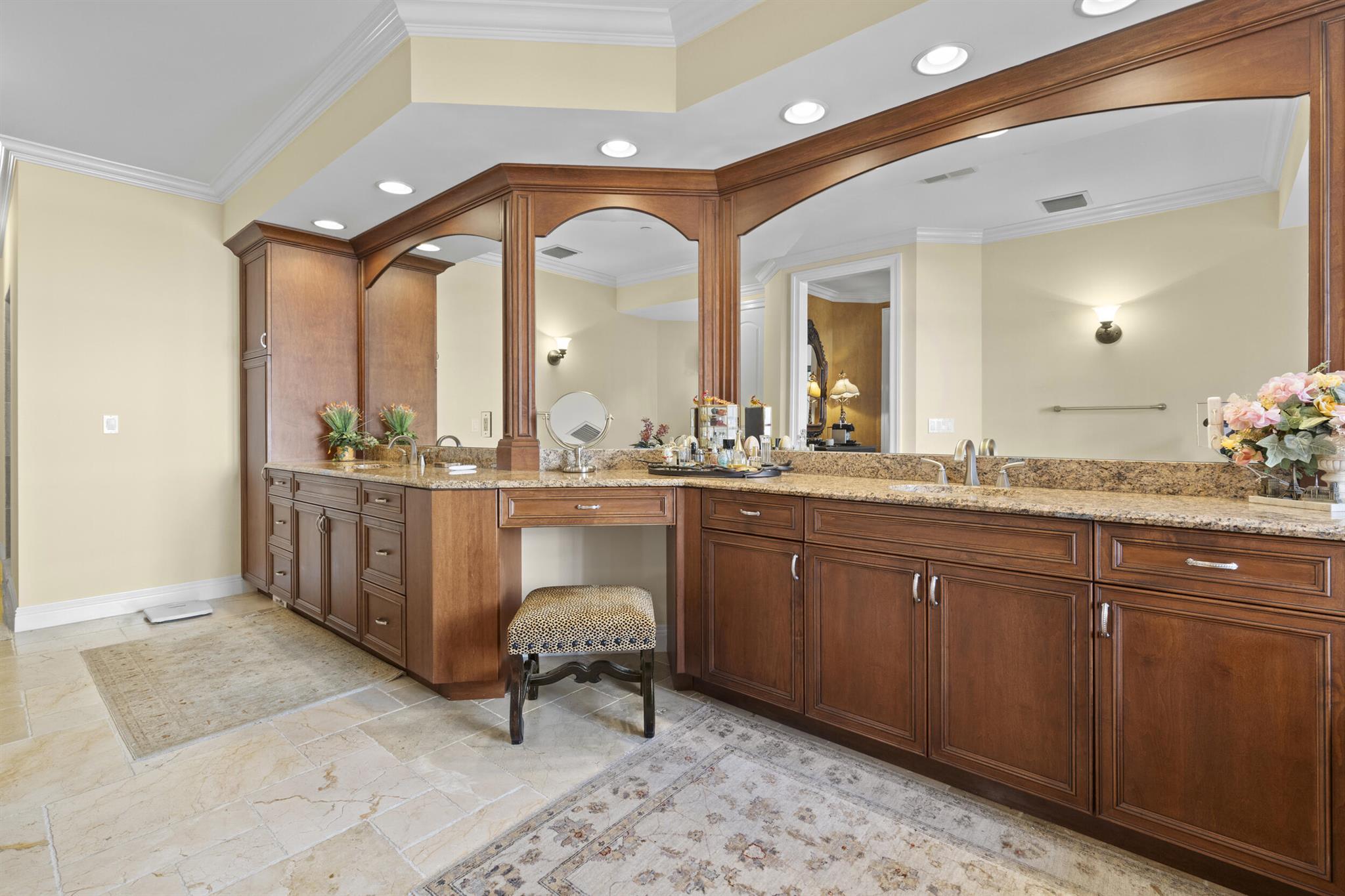 OUTRIGGER HARBOUR CO - Residential