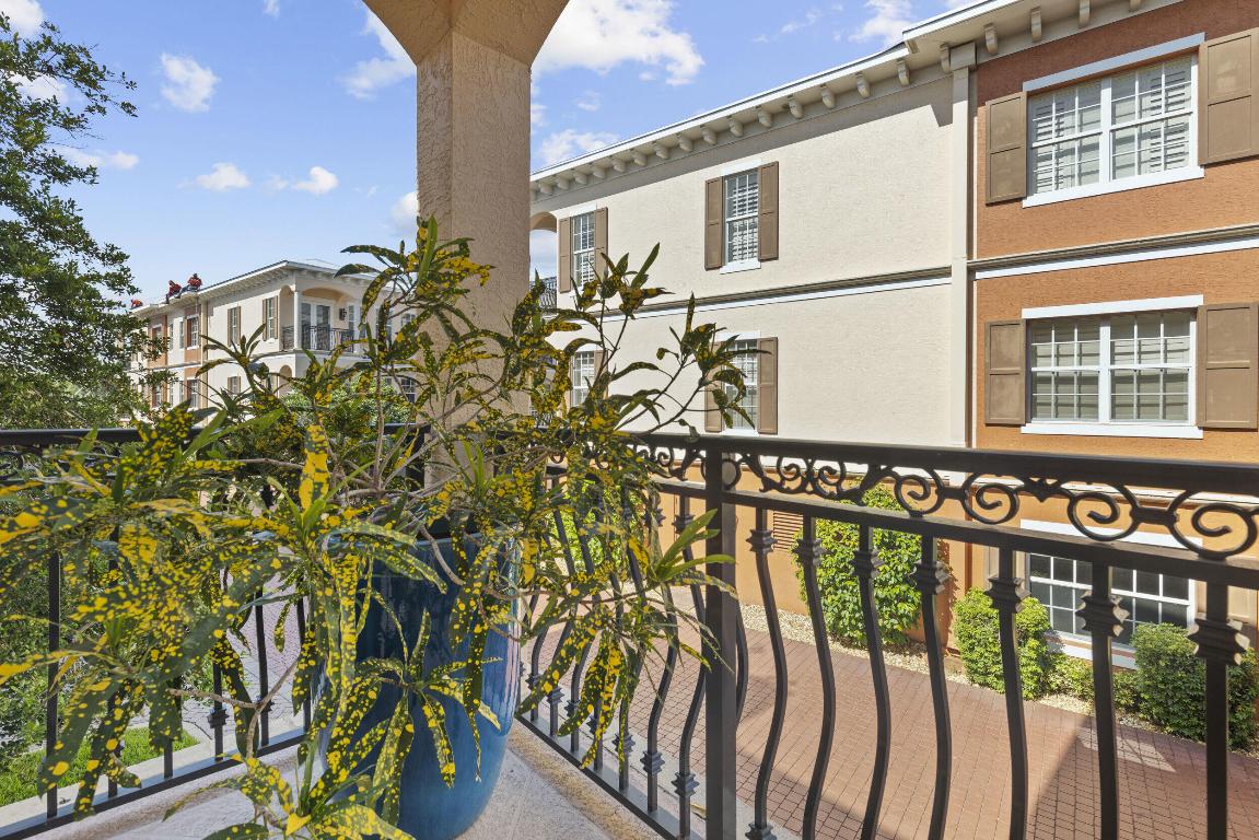 OUTRIGGER HARBOUR CO - Residential