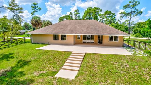 A home in Loxahatchee