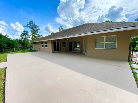 A home in Loxahatchee