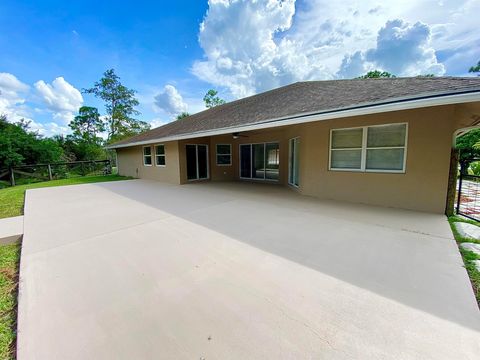 A home in Loxahatchee