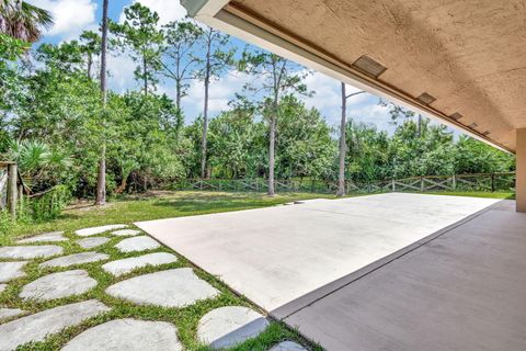 A home in Loxahatchee