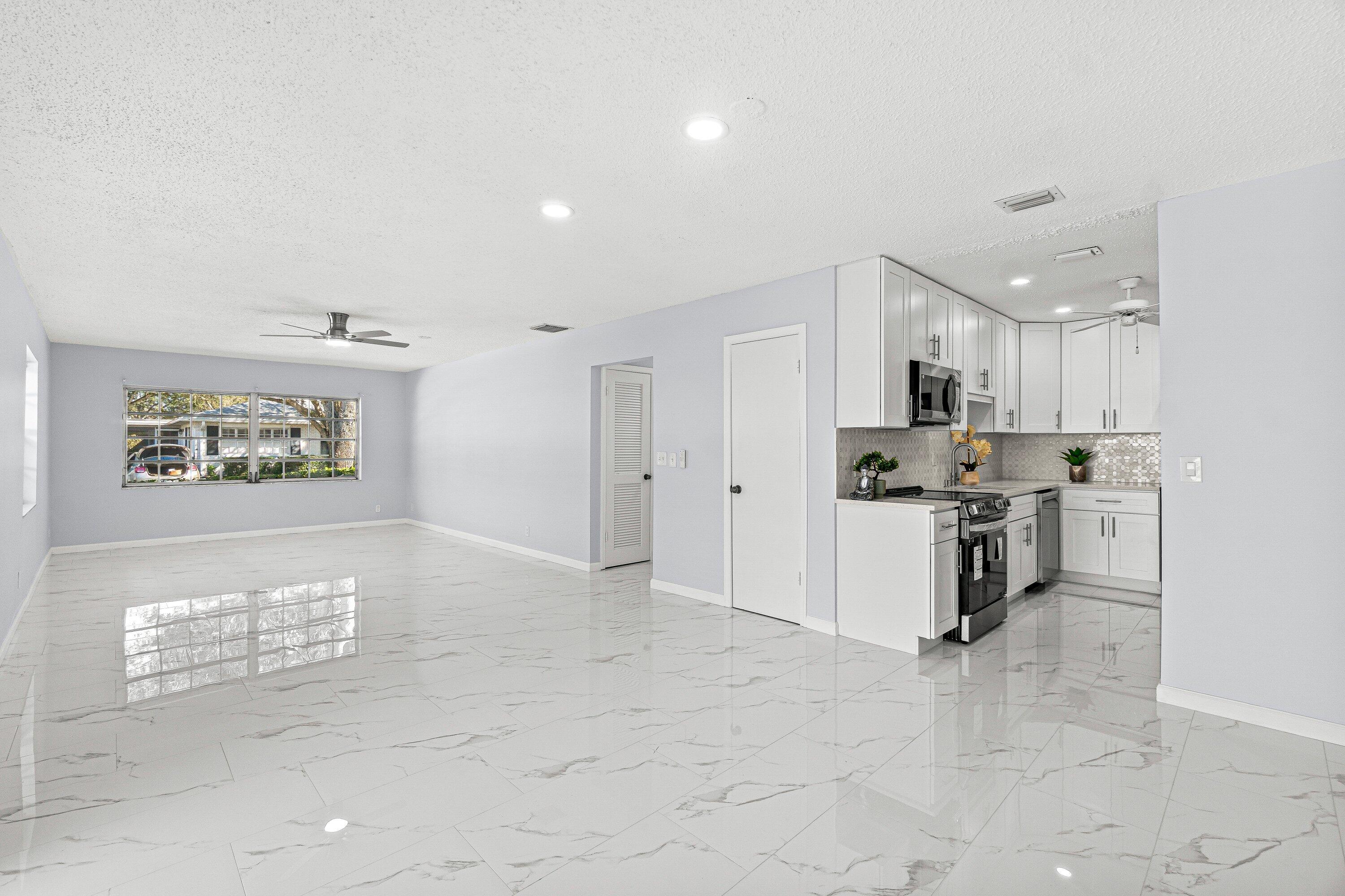 10119 S 42nd Terrace 129