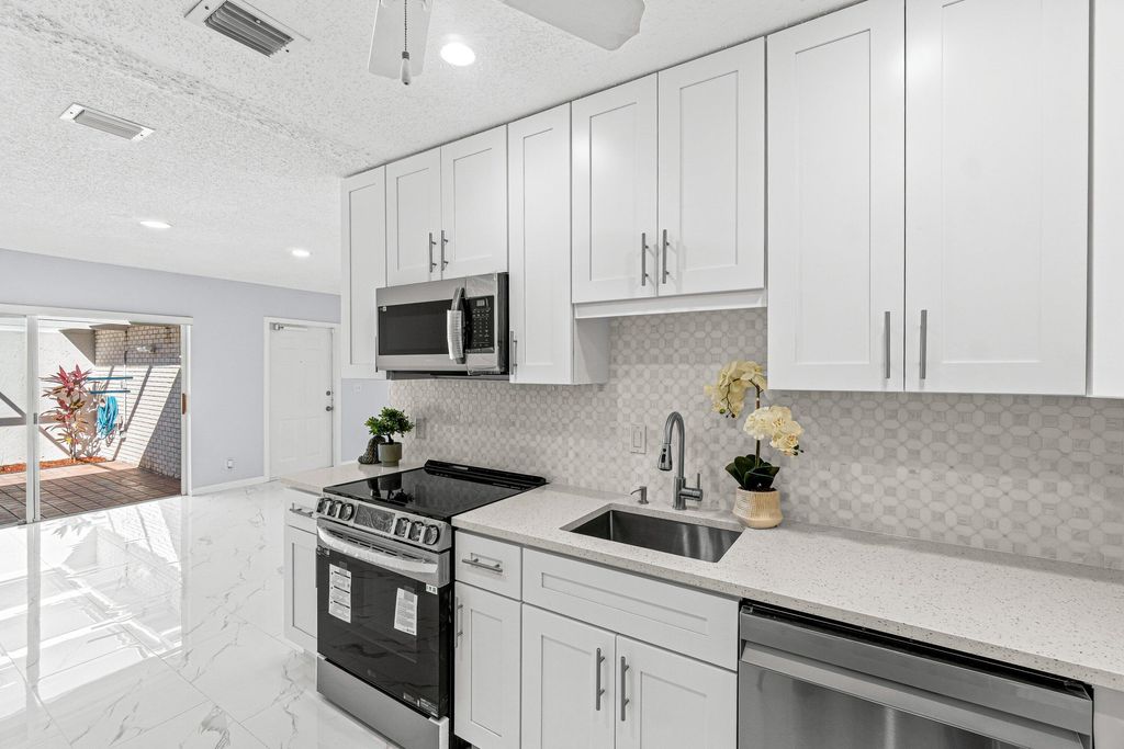 Photo of 10119 S 42nd Terrace #129, Boynton Beach, FL 33436 (MLS # R11160496)