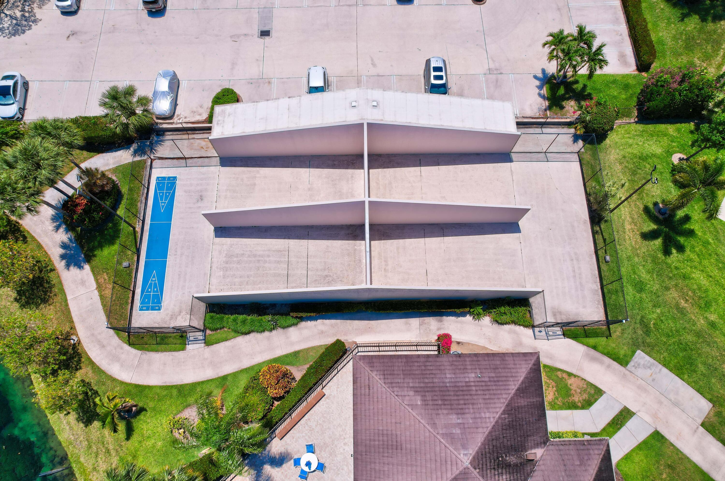 LAKES AT THE BLUFFS - Residential Lease