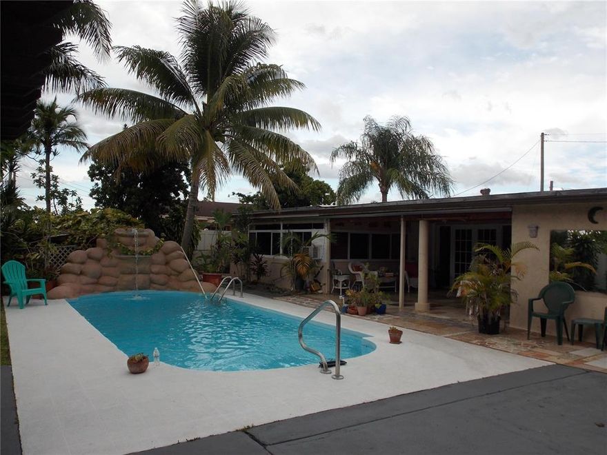 Beautiful home, income producing property. Ready for first buyers or investors