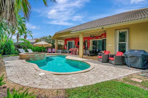 Tiny photo for 13709 Columbine Avenue, Wellington, FL 33414 (MLS # B26052318)