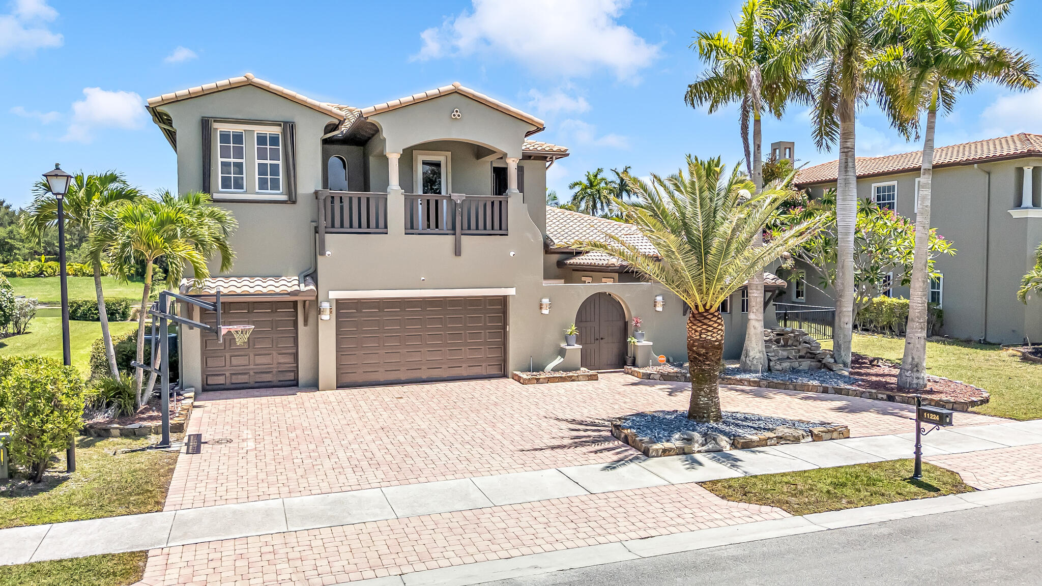 11224 NW 77th Place