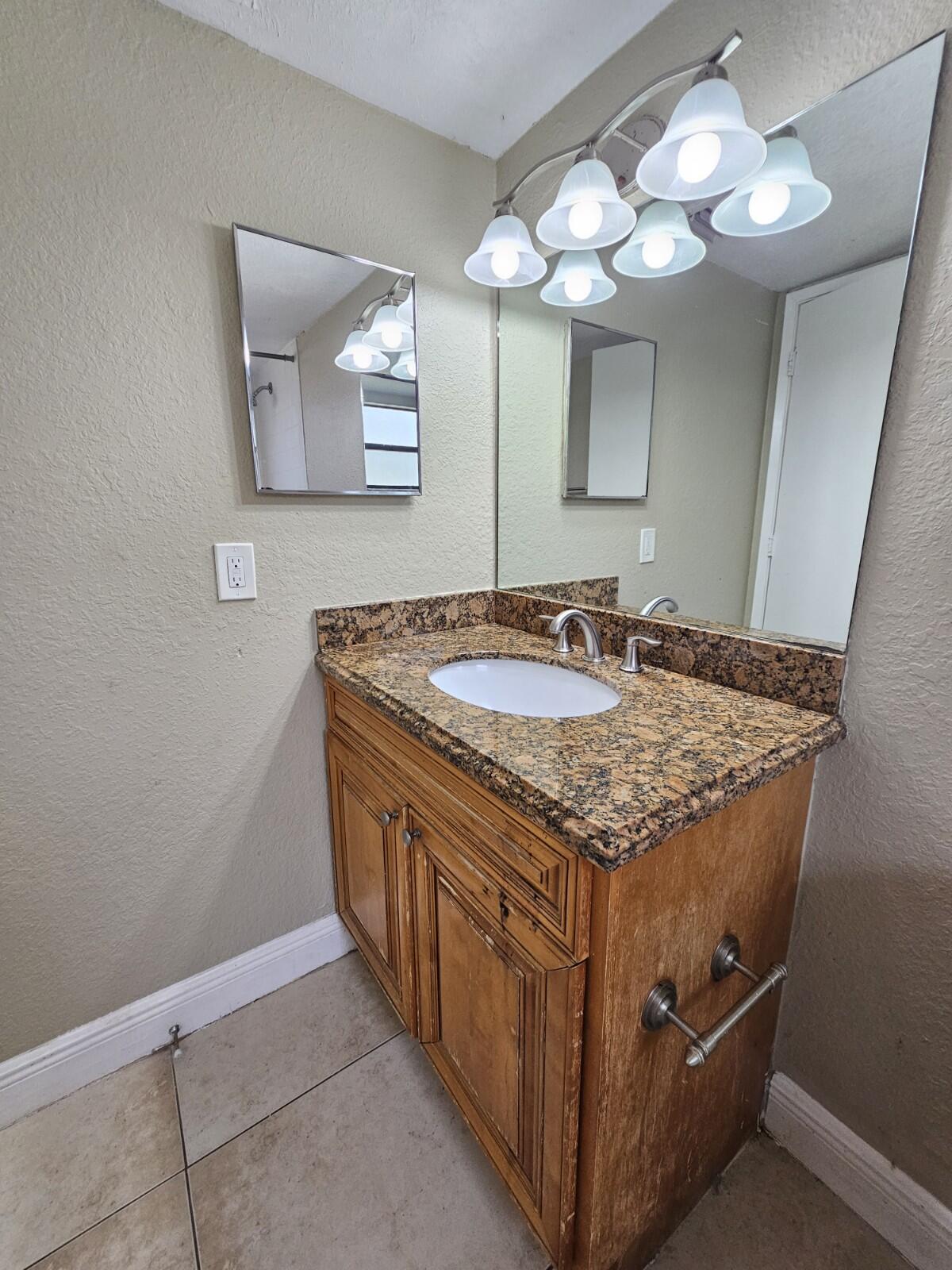 PALM BEACH PLACE CONDO - Residential Lease