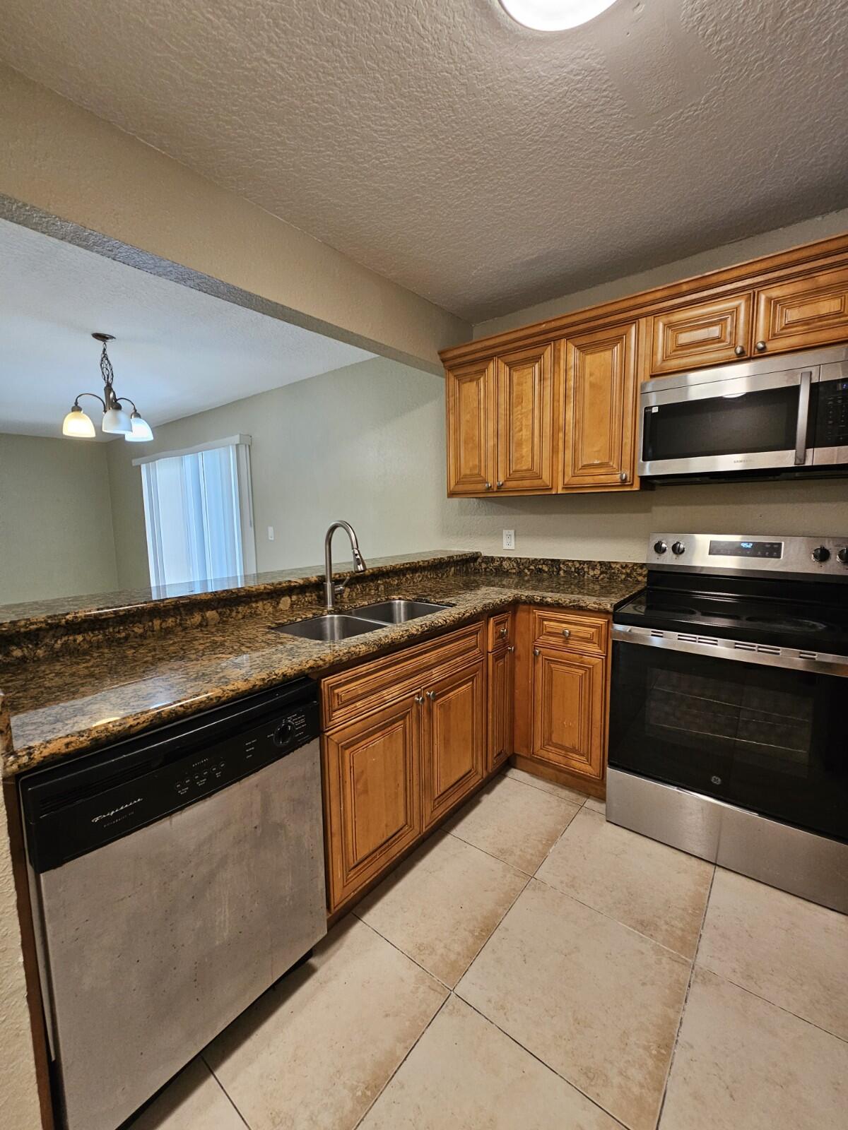 PALM BEACH PLACE CONDO - Residential Lease