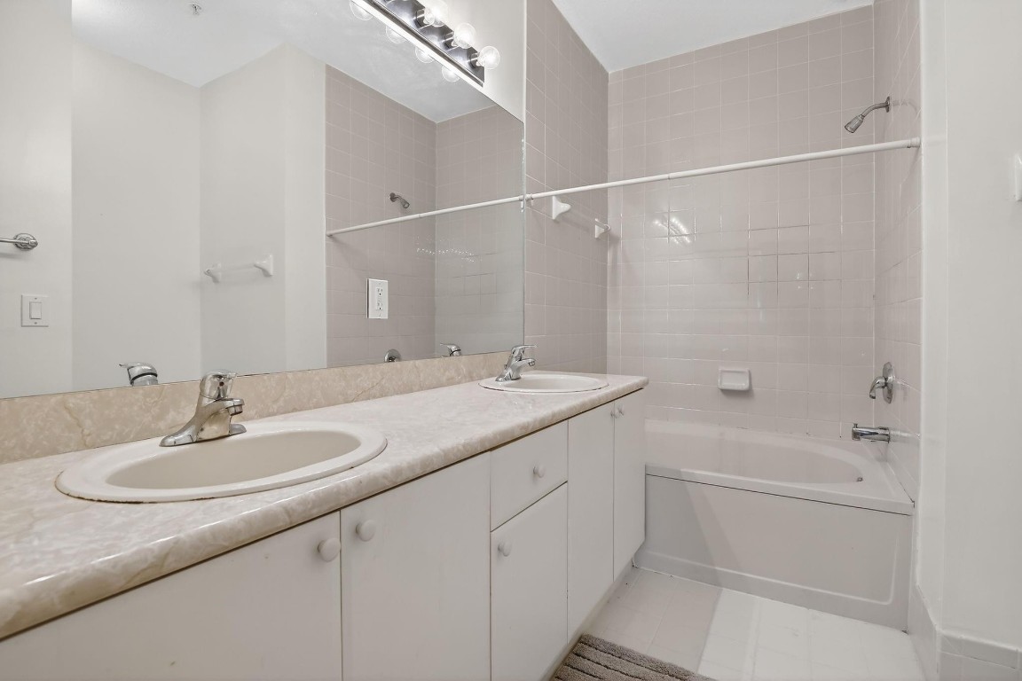 Courtyards at Jacaranda - Residential