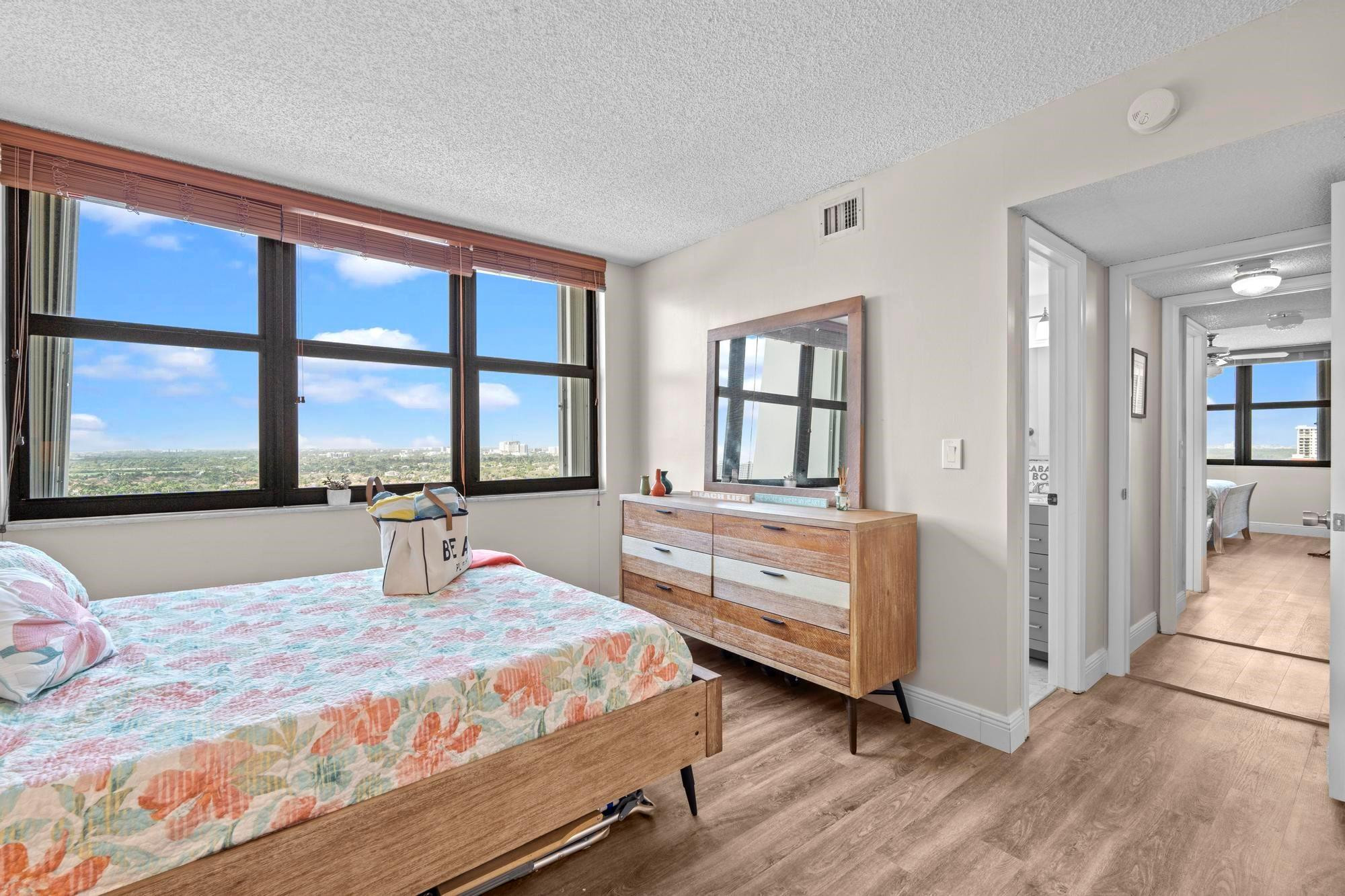 QUADOMAIN - Residential