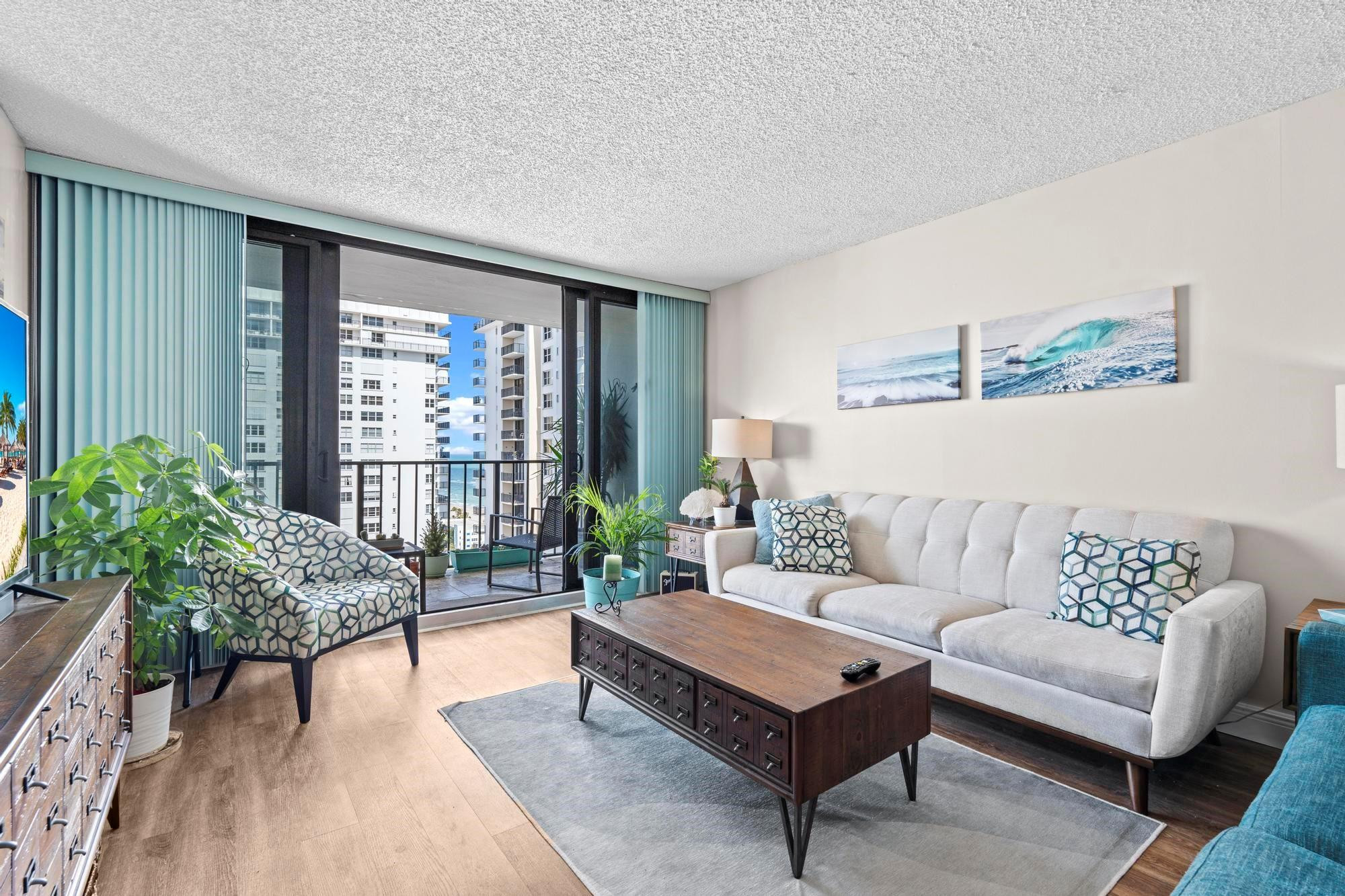 QUADOMAIN - Residential