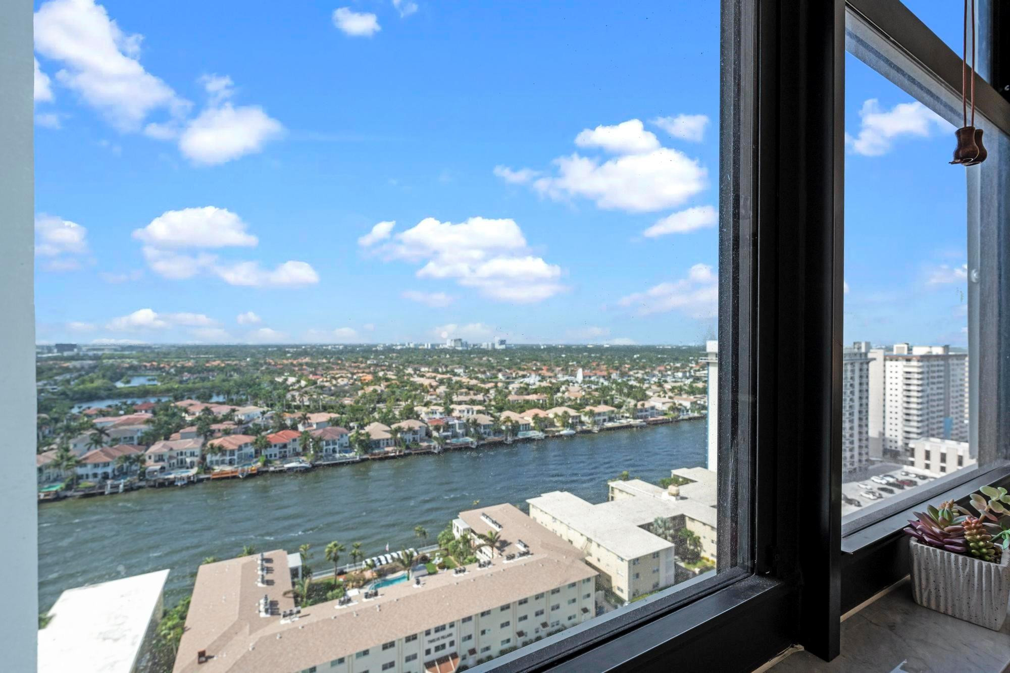 QUADOMAIN - Residential