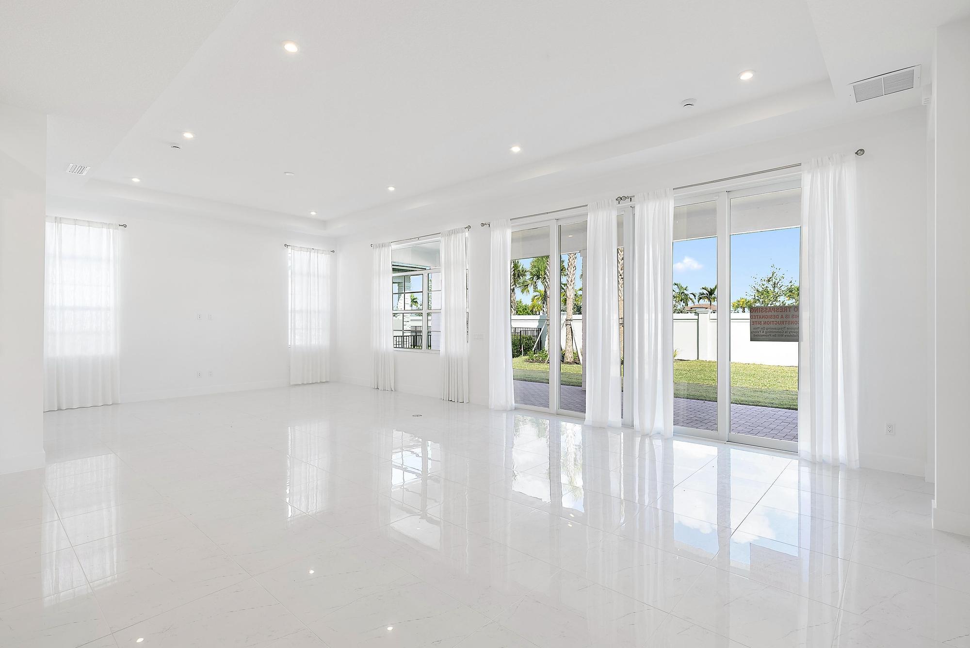 AVENIR - Residential Lease