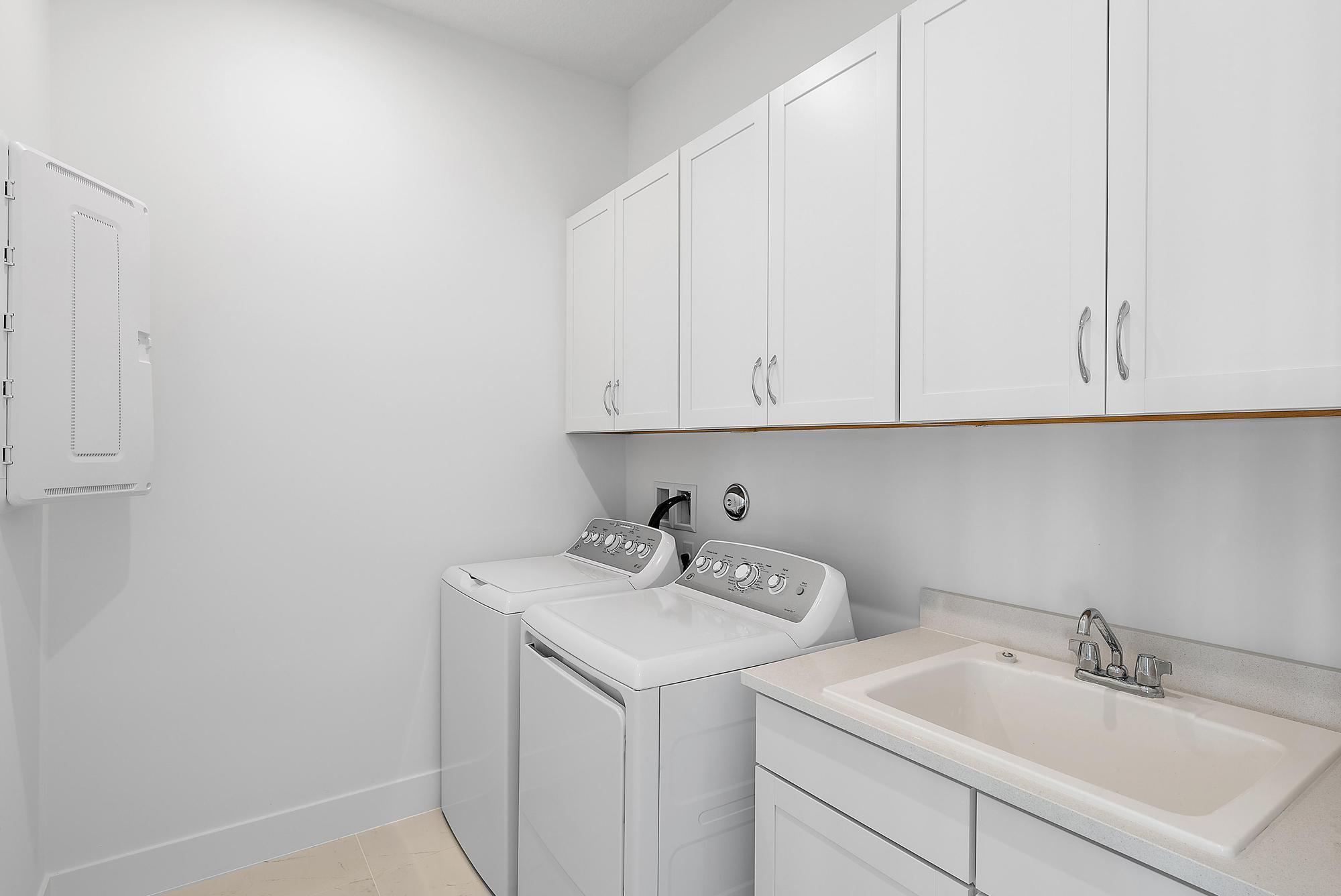 AVENIR - Residential Lease