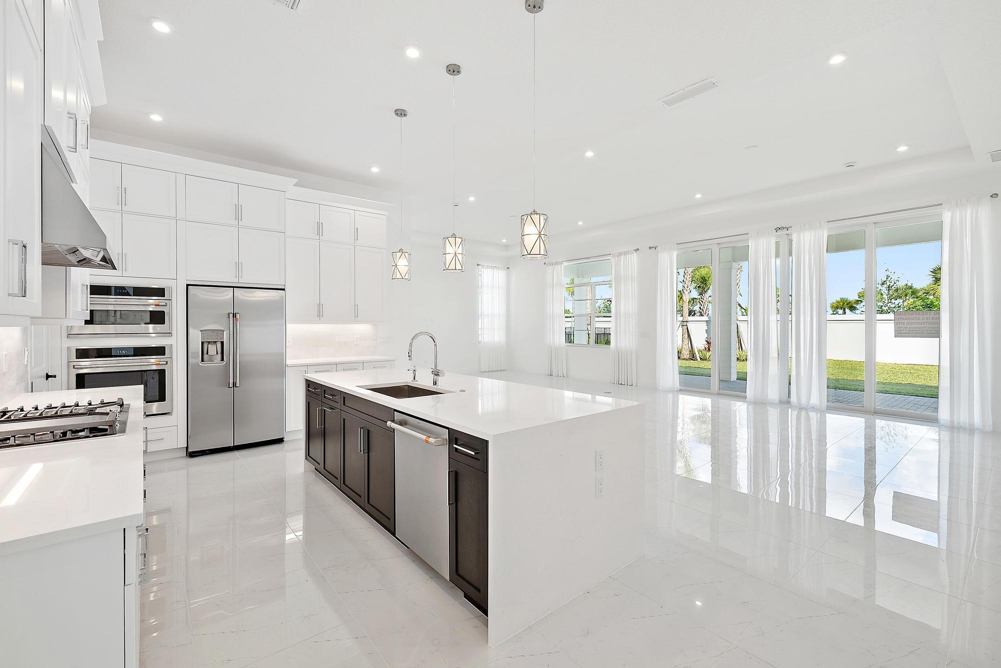 AVENIR - Residential Lease