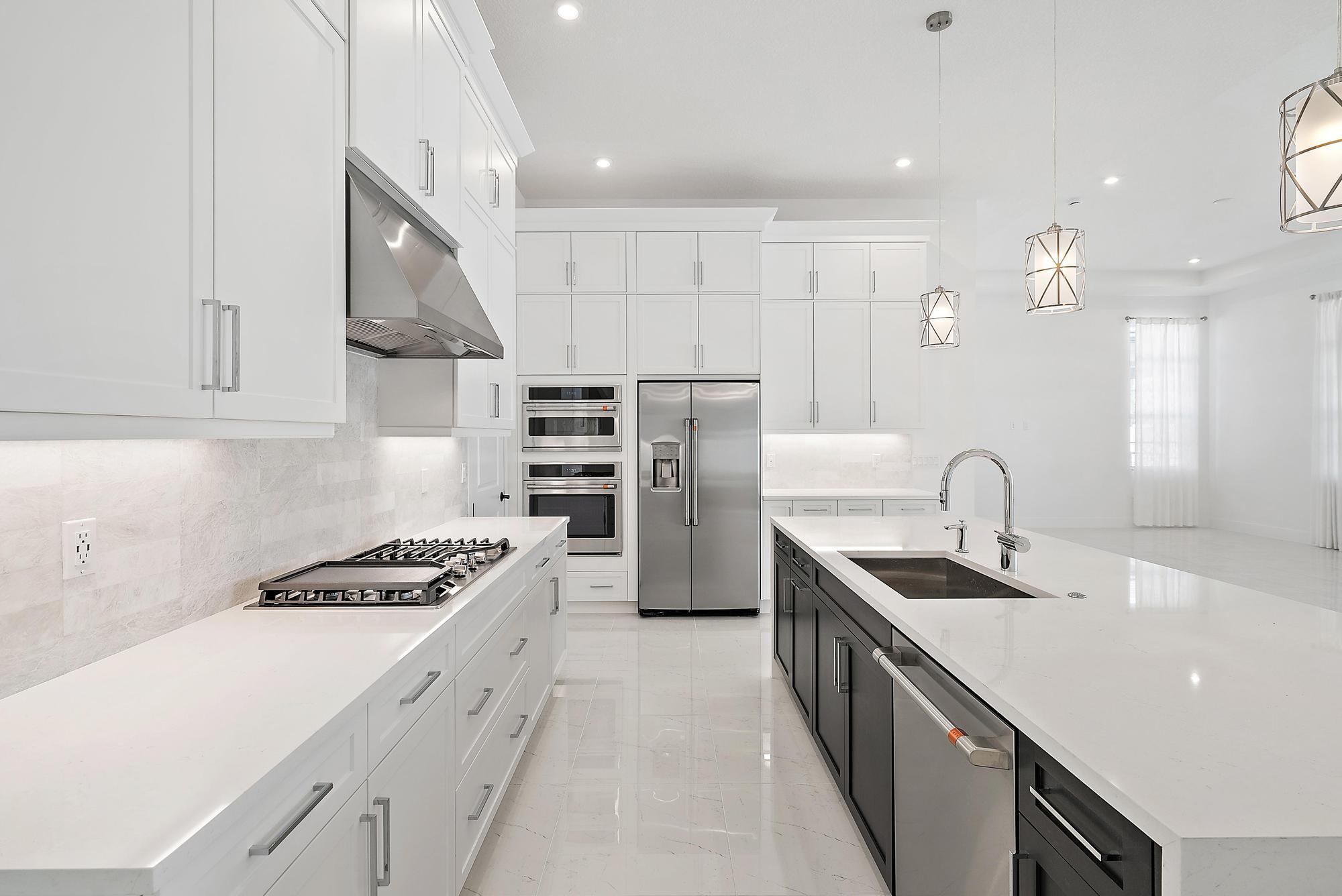 AVENIR - Residential Lease