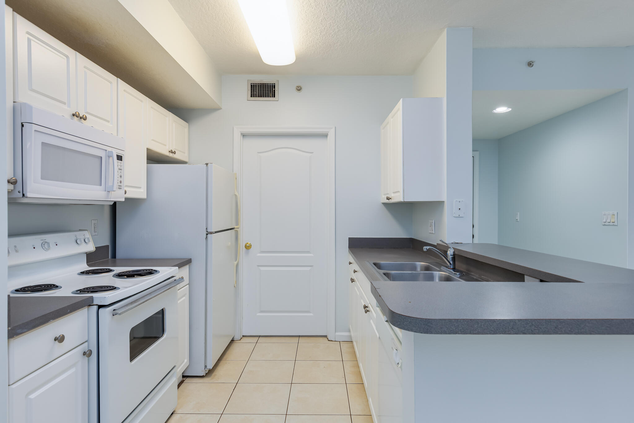 5095 Fairways Circle 107