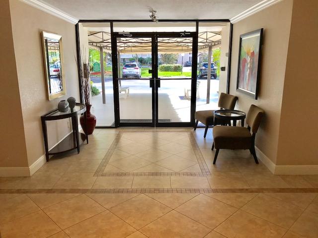 Palm-Aire Country Club Condo 14 - Residential Lease