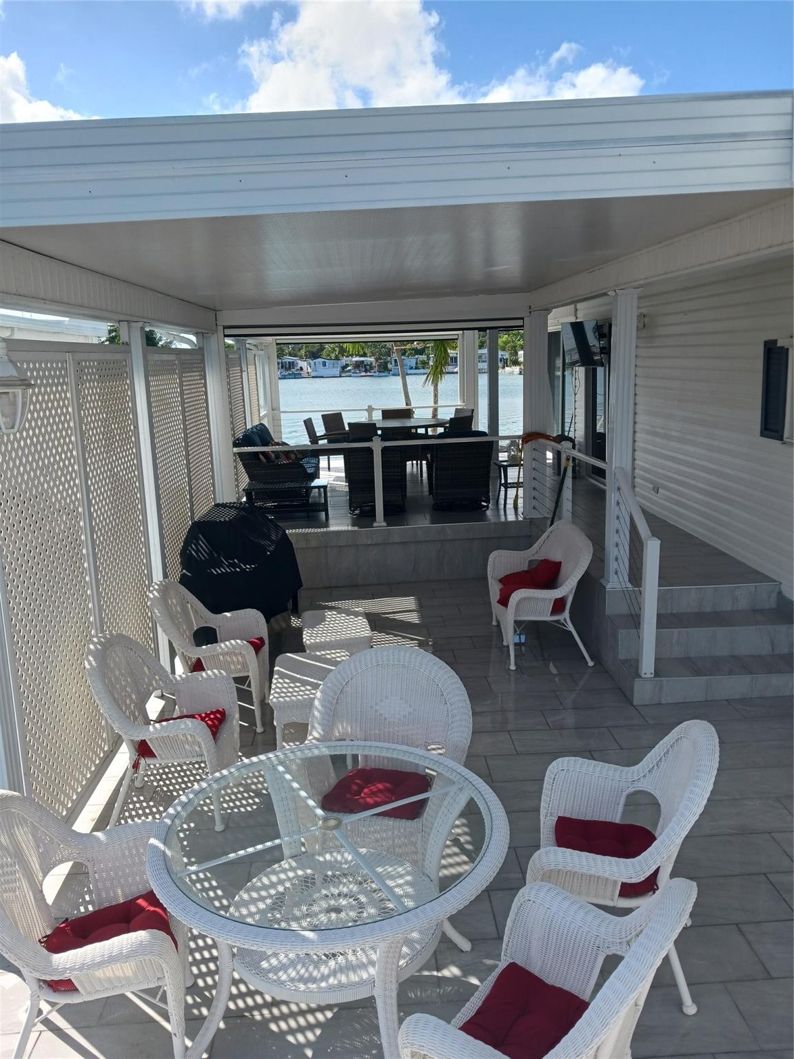 210 Lake Shore Dr, Pembroke Park, FL, 33009/$499,000 2 210 Lake Shore Dr