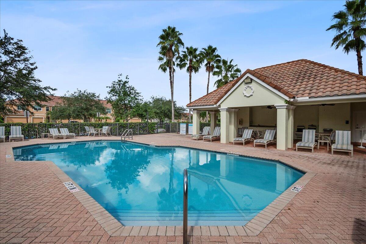 RIVER GLEN - Residential