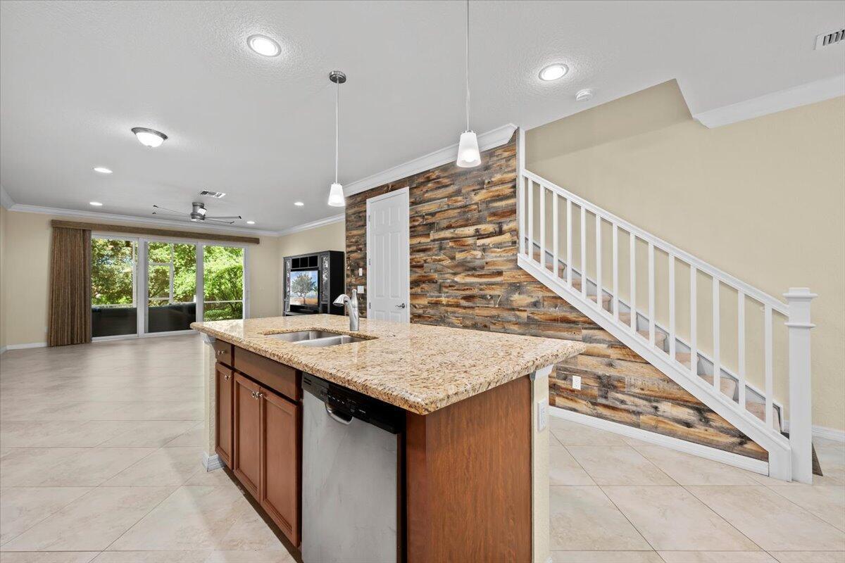RIVER GLEN - Residential