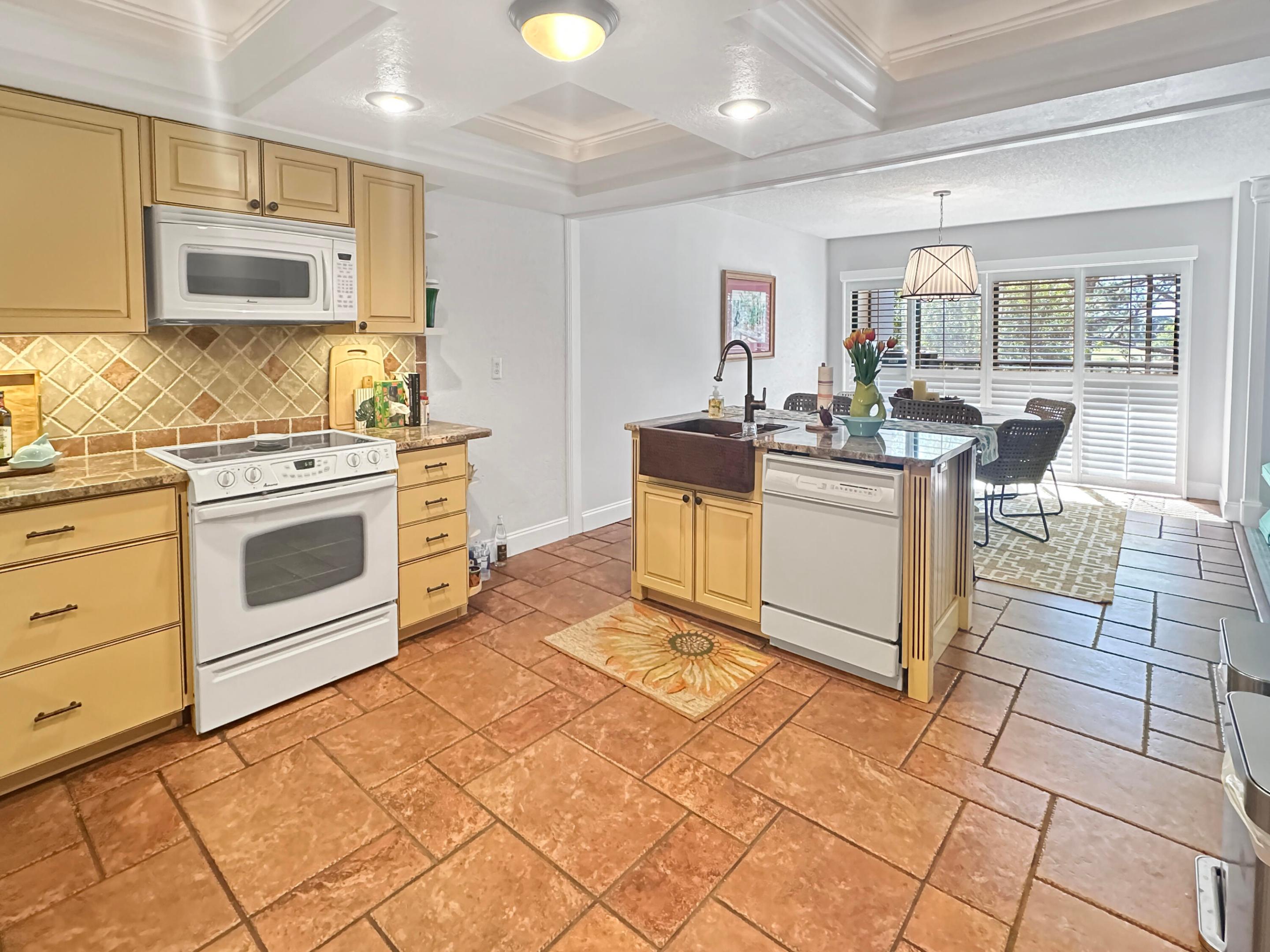 3400 Twin Lakes Terrace 201