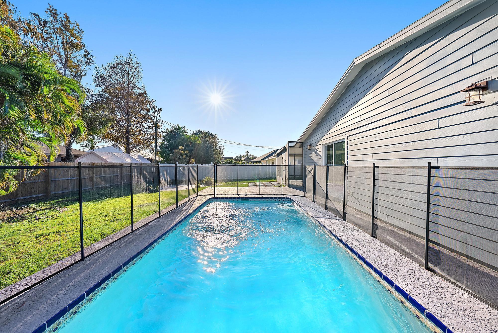 PORT ST LUCIE SECTION 25 - Residential Lease